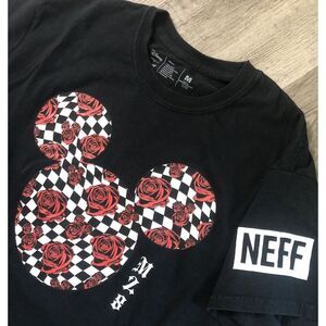 Disney x Neff Men's Mickey Mouse Roses Black Red White Graphic T Shirt M‎